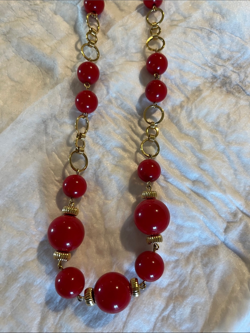 Source Unknown Red Beaded Necklace with Gold Rings